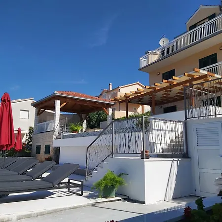 Stunning Sea View With Infinity Swimming Pool A1 Apartment